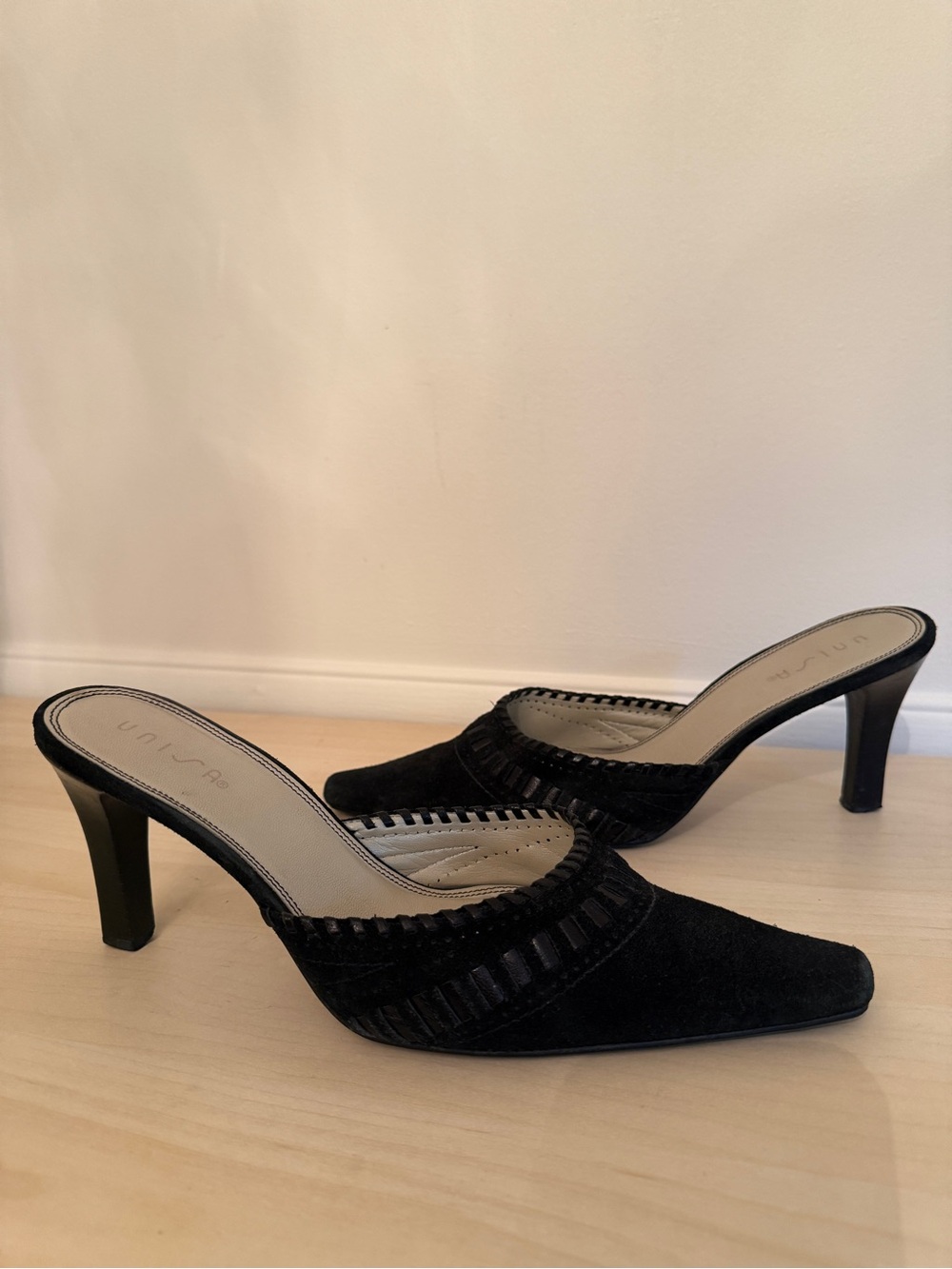 Unisa Black Suede Pointed Mule Heels with Cutout Stitch Detail size 10